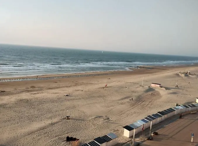 Apartamento Met Zeezicht, Zwembad & Garage *