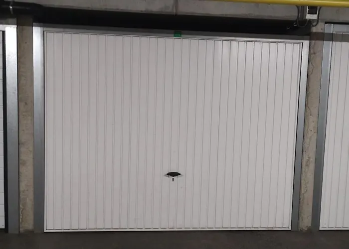 Met Zeezicht, Zwembad & Garage