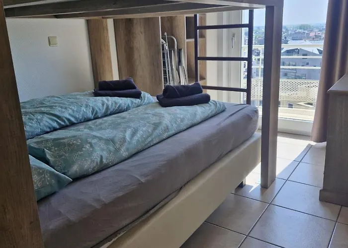 Apartamento Met Zeezicht, Zwembad & Garage Ostend